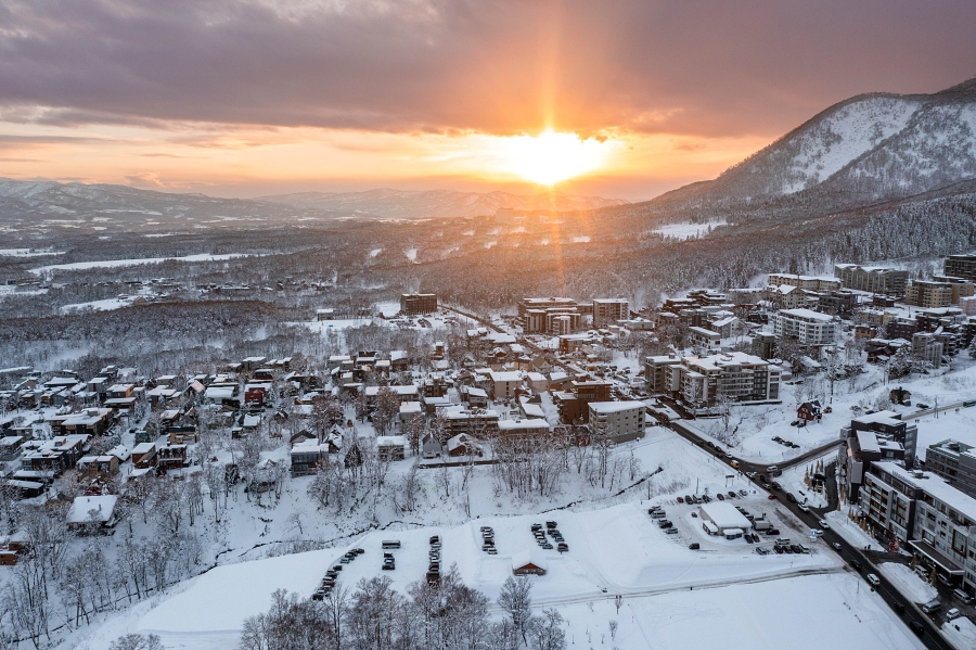 width_Lower Hirafu Sunset