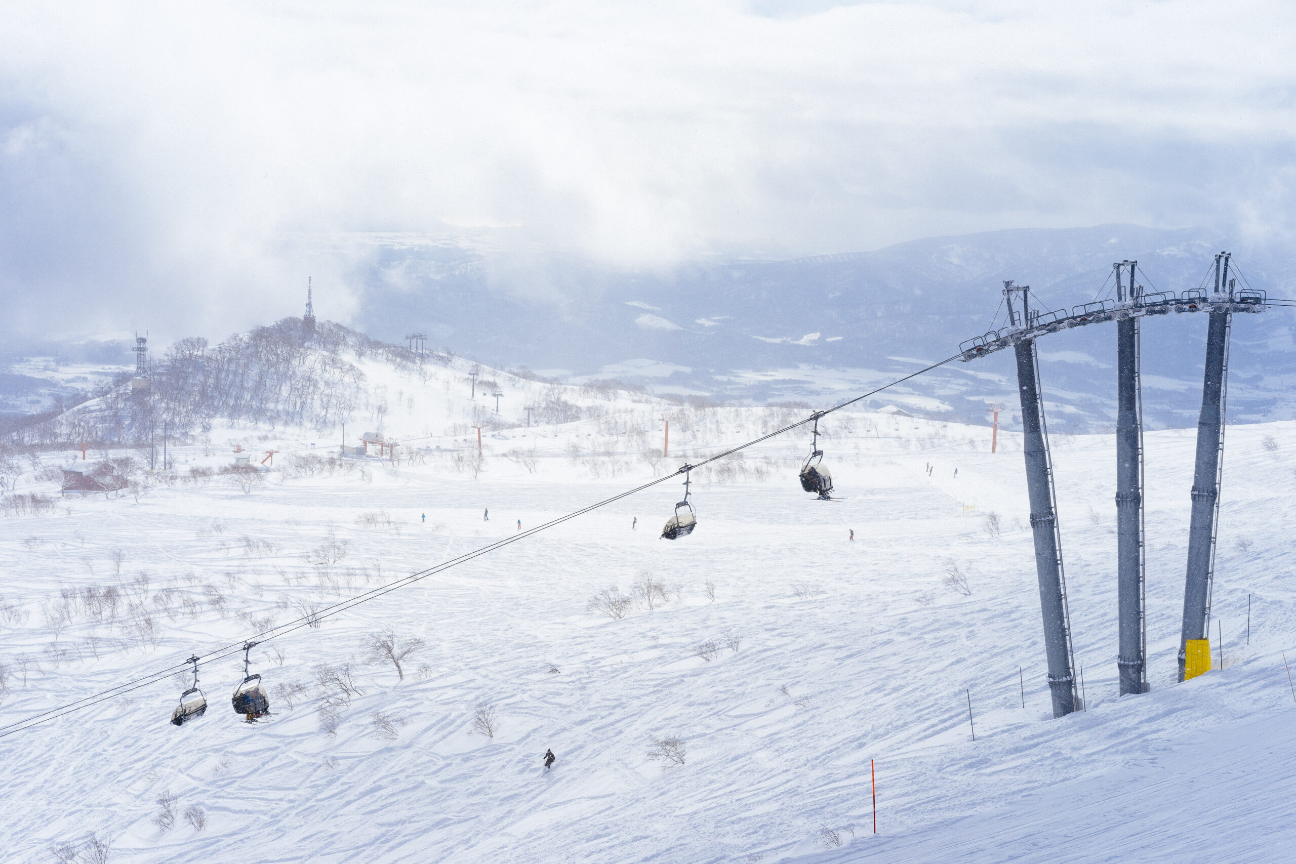 king-hooded-lift-pass-ski-japan